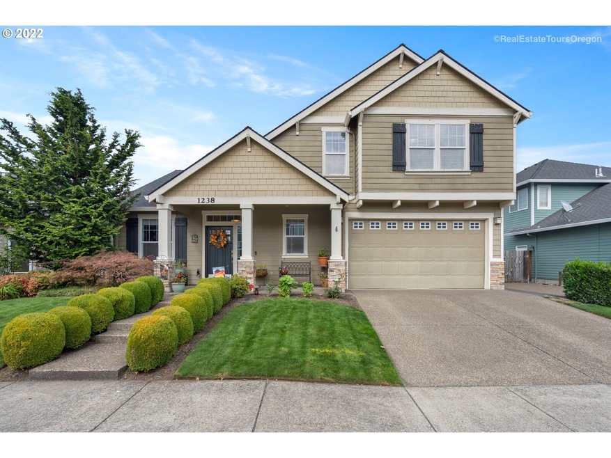 1238 SE 13th Place, Canby, OR 97013 - photo 1