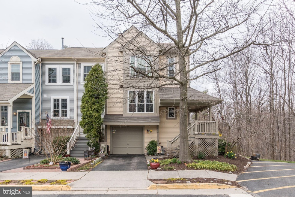 8300 Southern Oaks Ct, Lorton, VA 22079 - photo 1