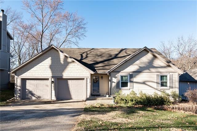 7730 Darnell St, Shawnee, KS 66216 - photo 1