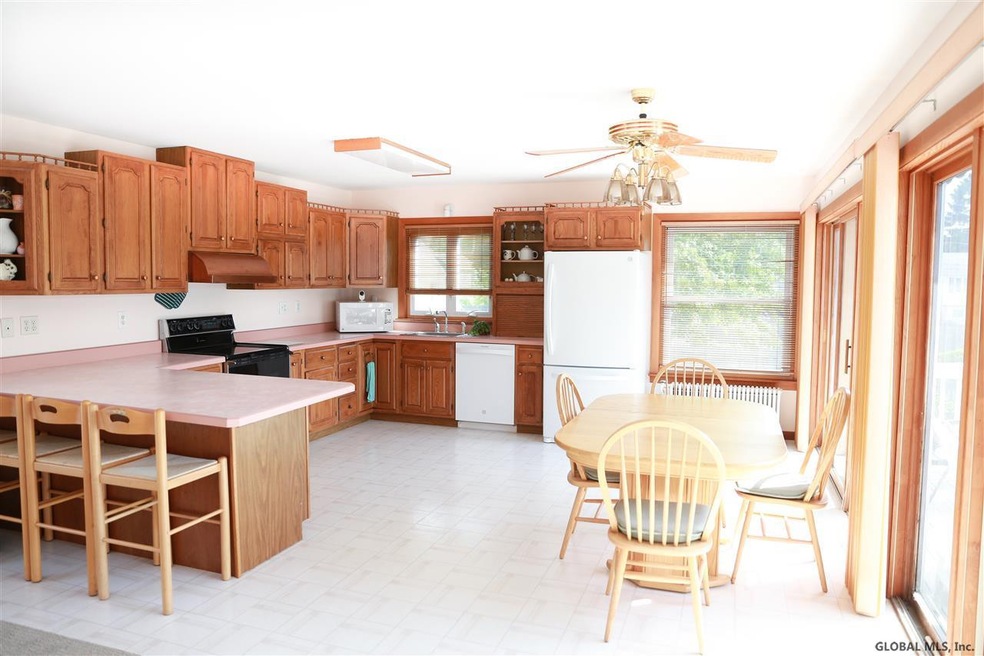 21 Virginia Ave, Rensselaer, NY 12144 - photo 1