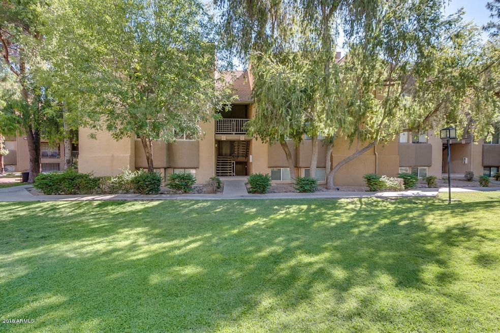 18811 N 19th Ave unit 2015, Phoenix, AZ 85027 - photo 1