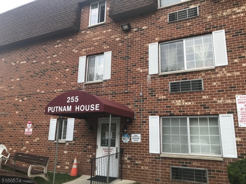 Putnam House unit 119, Union, NJ 07083 - photo 1
