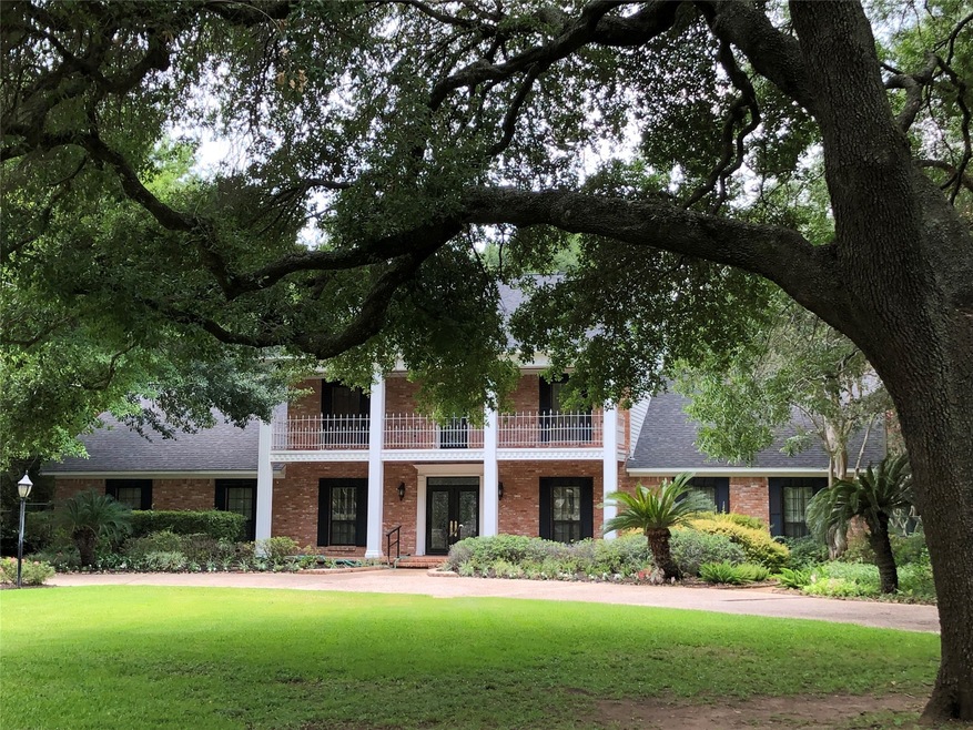 100 Hillcrest Dr, Richmond, TX 77469 - photo 1