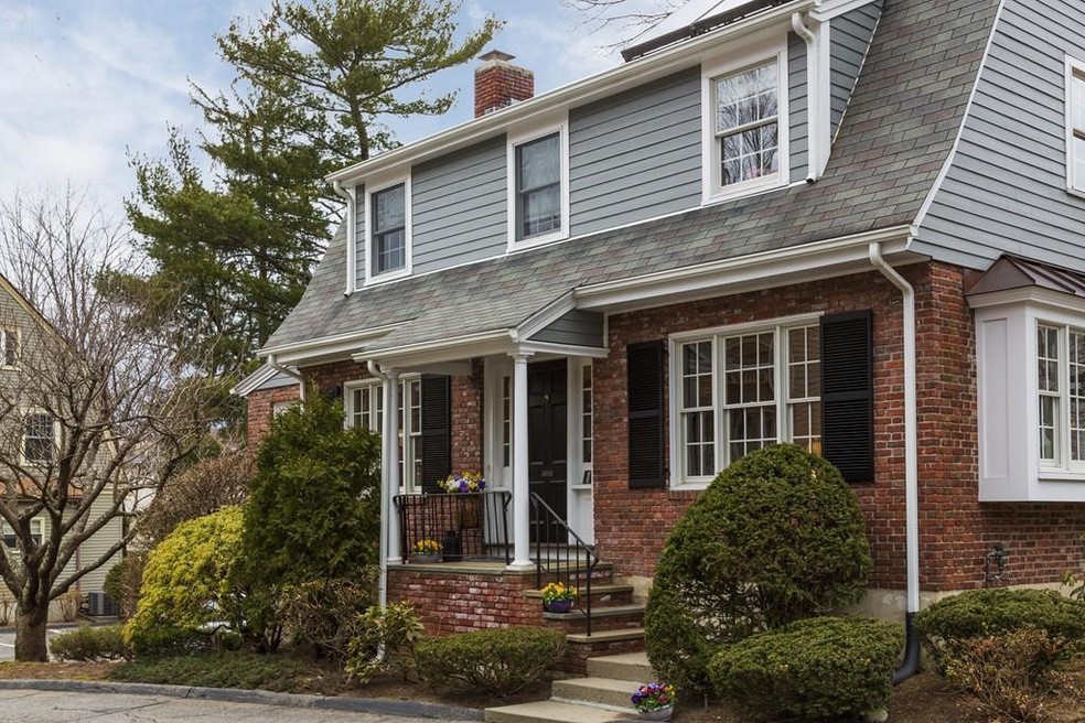 1 Wiswall Cir, Wellesley, MA 02482 - photo 1