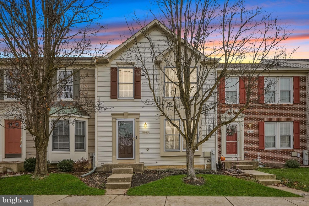 7923 Brightwind Ct, Ellicott City, MD 21043 - photo 1