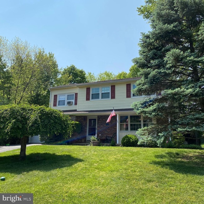 548 Hillside Dr, Lansdale, PA 19446 - photo 1