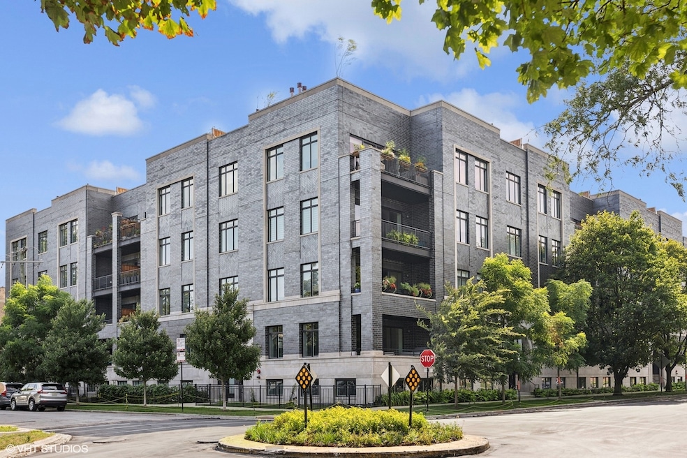 For Sale $899,900 • Co-Listing Agent