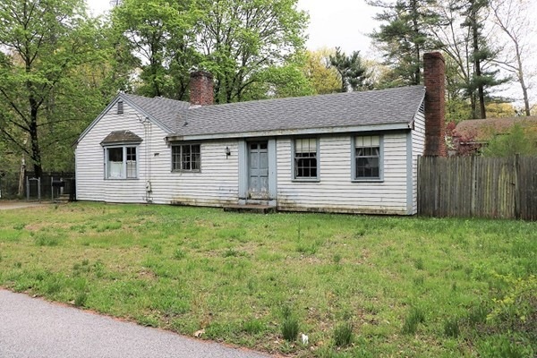 126 Cushing St, Hingham, MA 02043 - photo 1