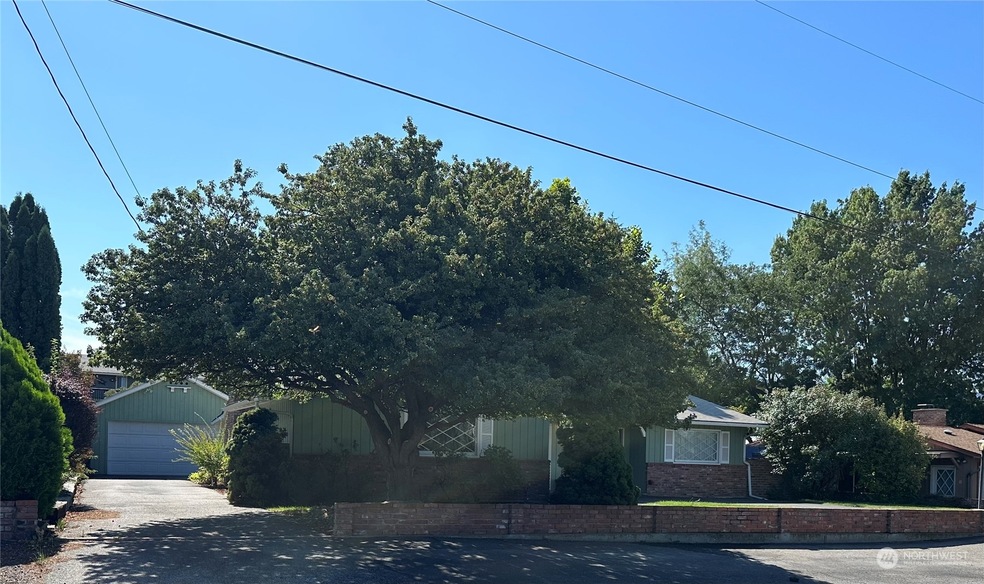 1120 Parkroy Place SE, East Wenatchee, WA 98802 - photo 1