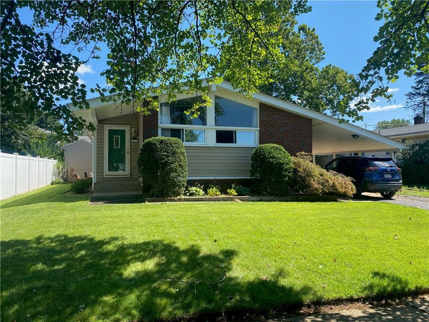 1566 Kadel Dr, Bethlehem, PA 18018 - photo 1