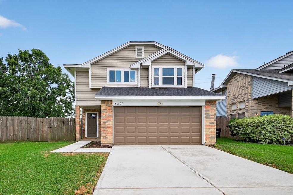6307 Marinwood Dr, Houston, TX 77053 - photo 1