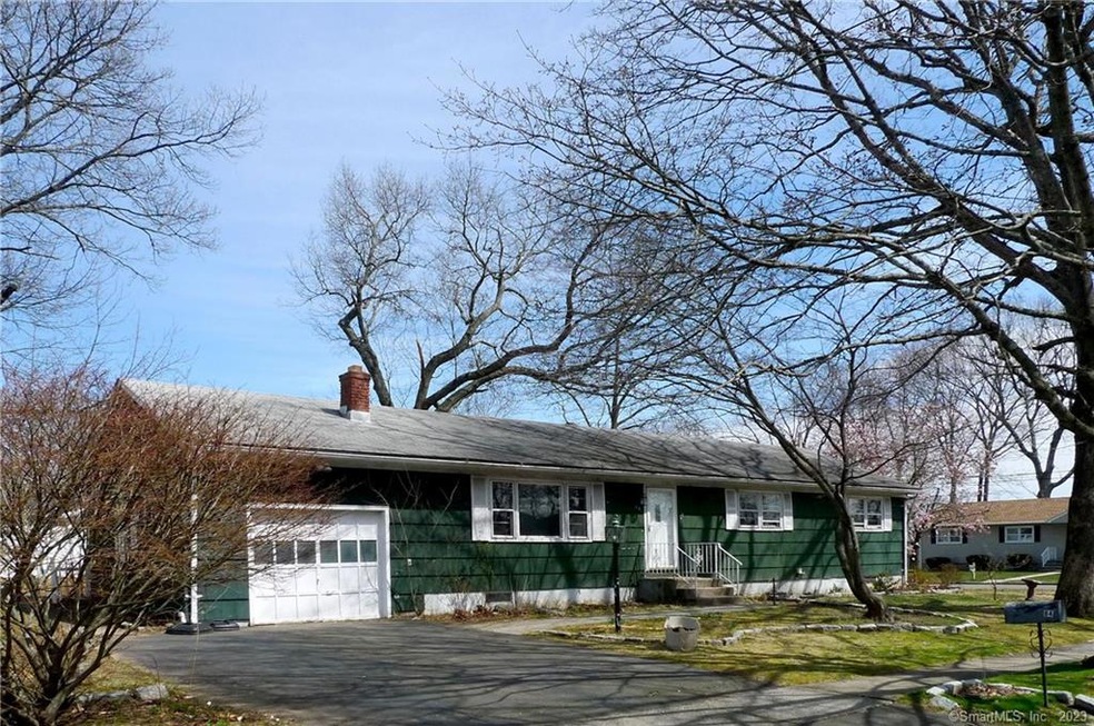 84 Pheasant Rd, West Haven, CT 06516 - photo 1