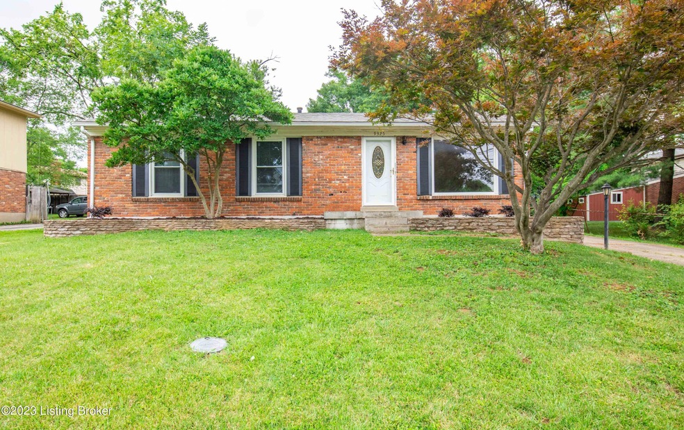 9325 Hudson Ln, Louisville, KY 40291 - photo 1