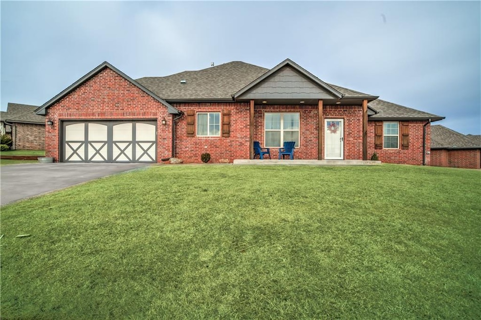 7000 Cherokee Crossing E, Warr Acres, OK 73132 - photo 1