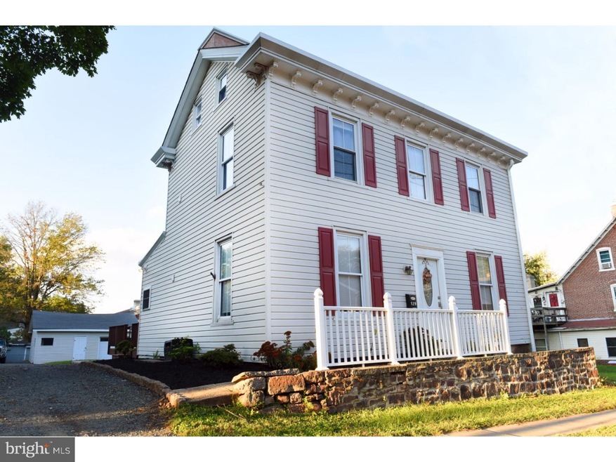 129 Chestnut St, Spring City, PA 19475 - photo 1