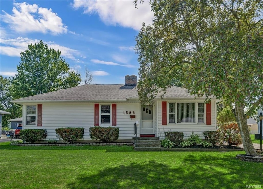 1583 Master St, North Tonawanda, NY 14120 - photo 1