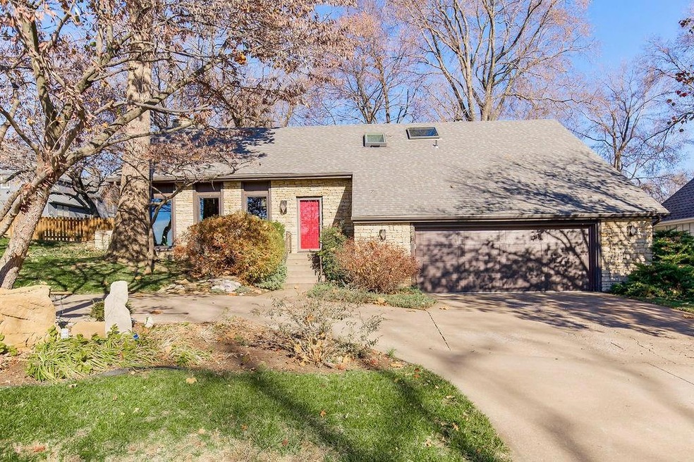 12616 W 71st St, Shawnee, KS 66216 - photo 1