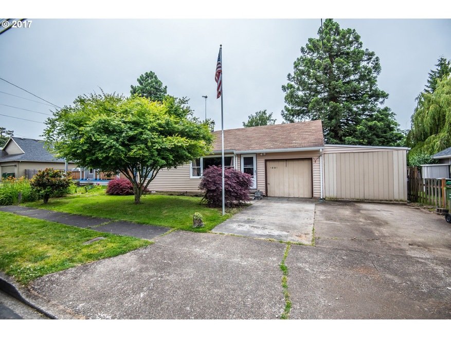 1554 E 2nd St, Newberg, OR 97132 - photo 1