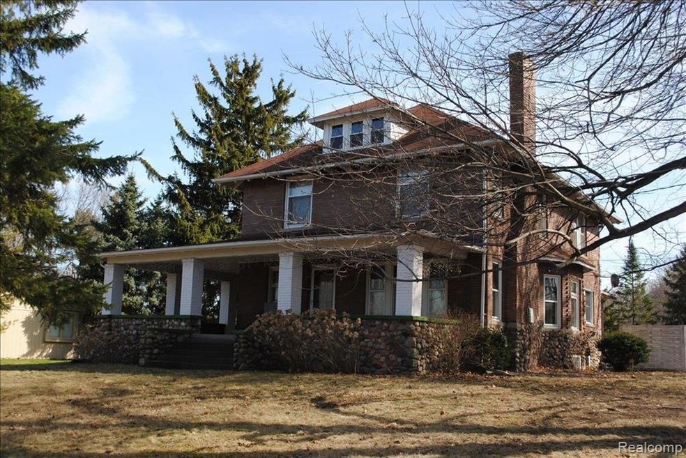 2535 W Long Lake Rd, West Bloomfield, MI 48323 - photo 1