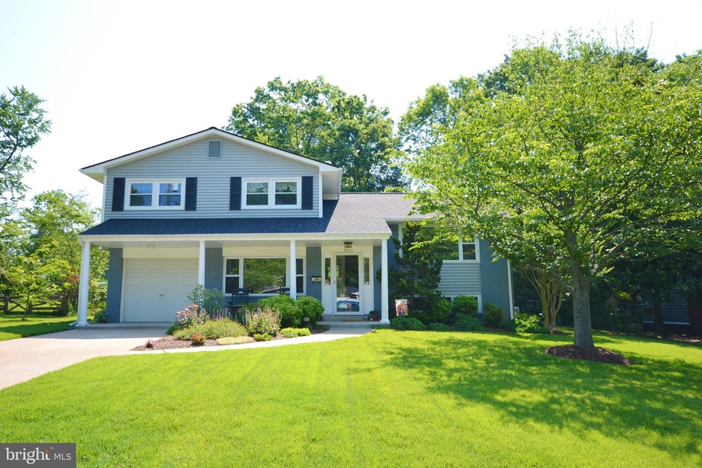 8823 Vernon View Dr, Alexandria, VA 22308 - photo 1