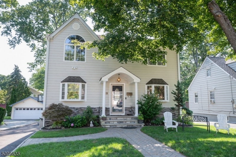 21 Mount Pleasant Pkwy, Livingston, NJ 07039 - photo 1