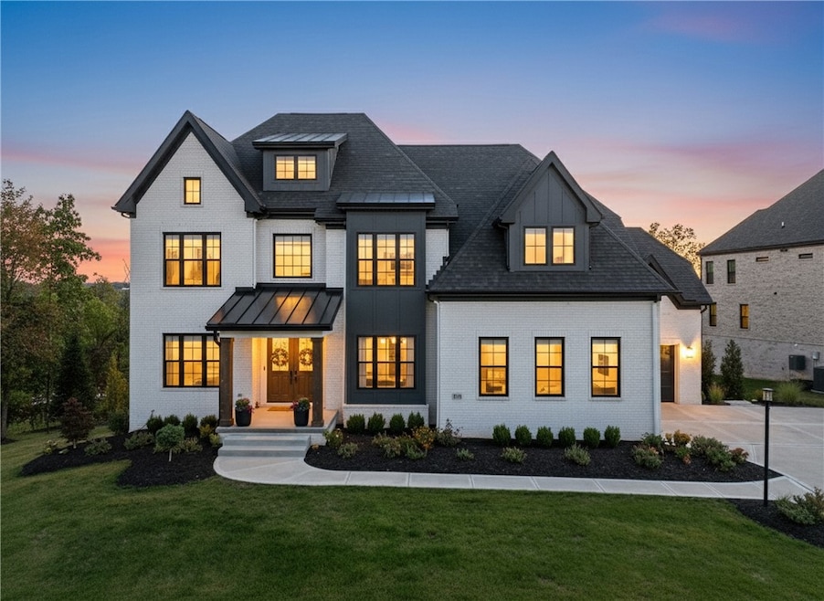 2004 Caymus Ct, Baden, PA 15005 - photo 1