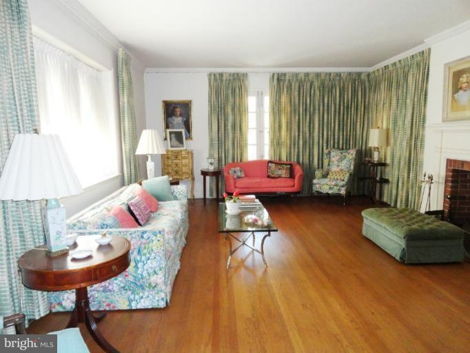 3404 Fallstaff Rd, Baltimore, MD 21215 - photo 1