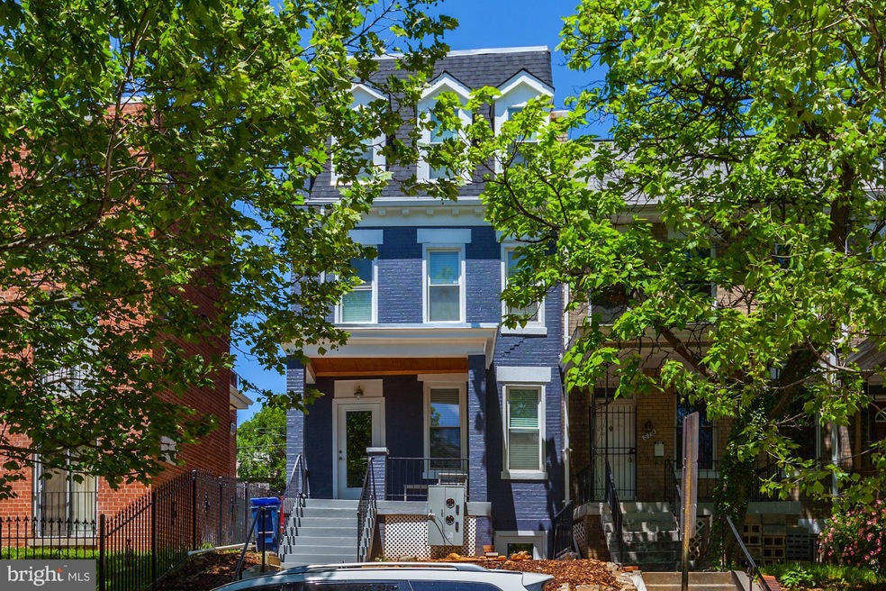 521 Columbia Rd NW unit 2, Washington, DC 20001 - photo 1