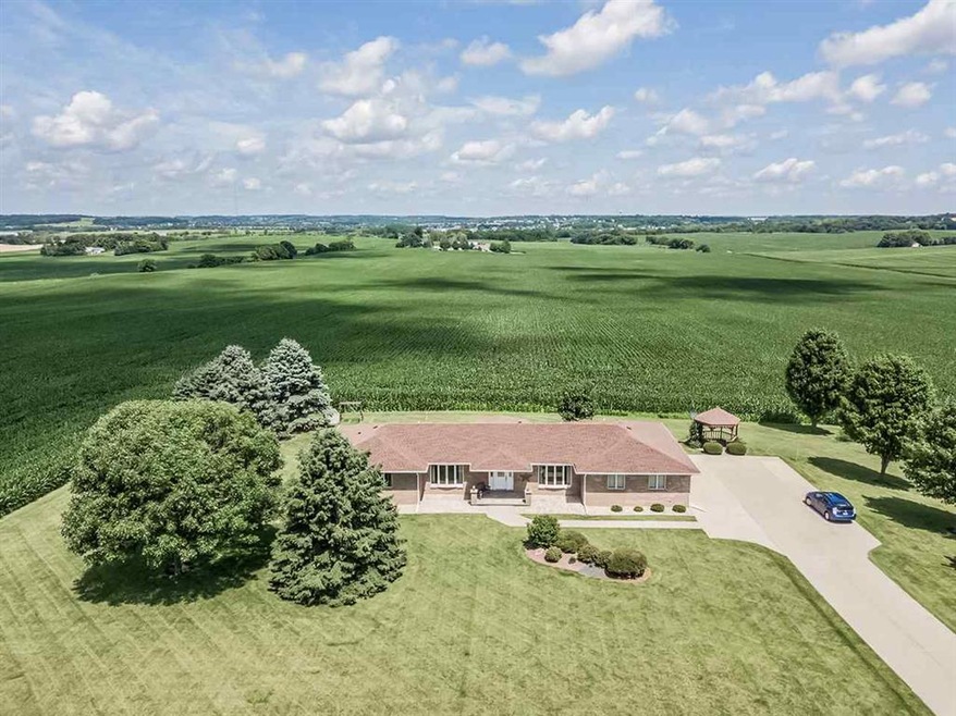 6512 Whalen Rd, Verona, WI 53593 - photo 1