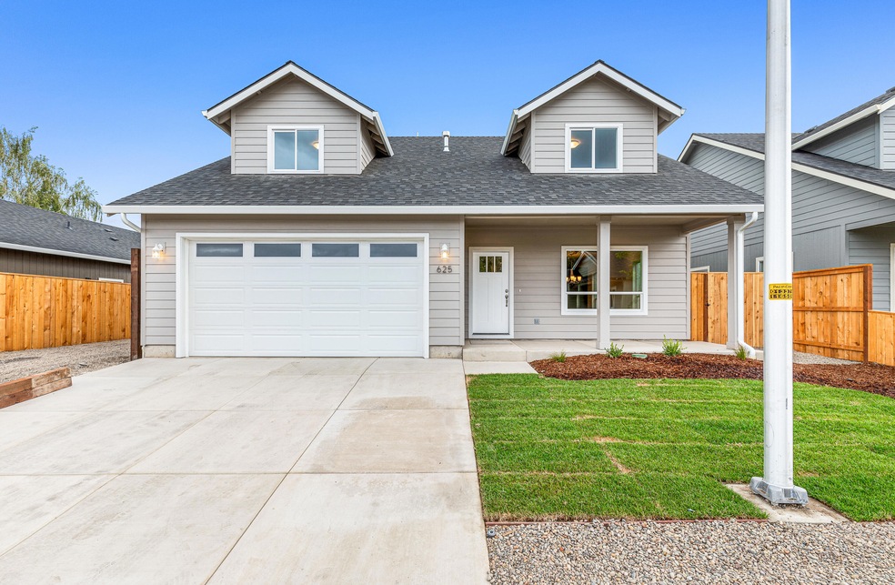 625 Sydney Ct, Central Point, OR 97502 - photo 1