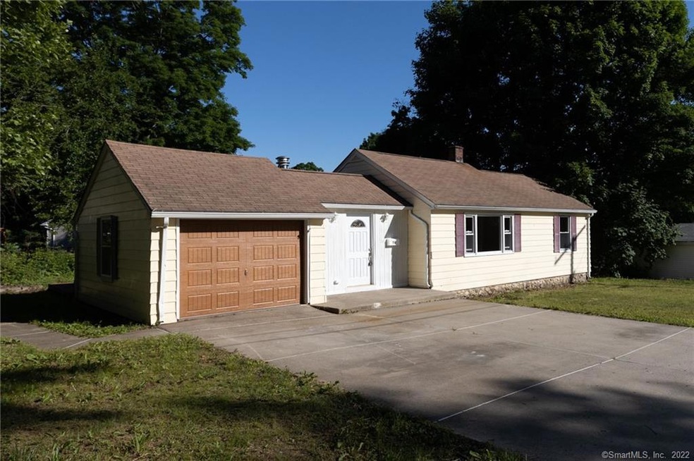 76 Mason Ave, Oakville, CT 06779 - photo 1