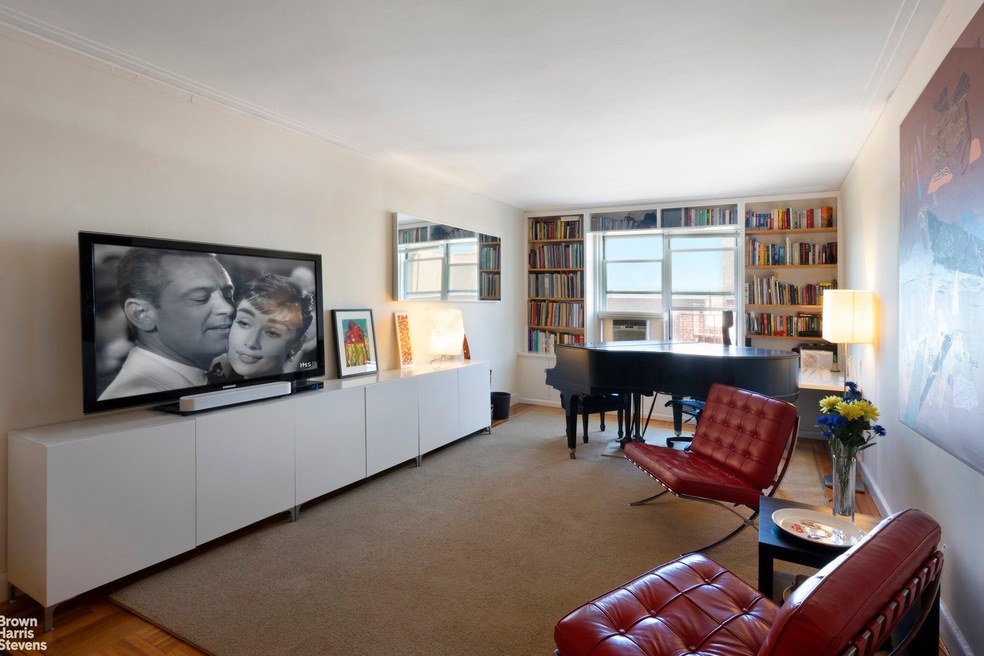 360 Cabrini Blvd unit 6C, New York, NY 10040 - photo 1