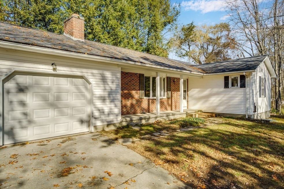 51 Hunters Hill Cir, Amherst, MA 01002 - photo 1