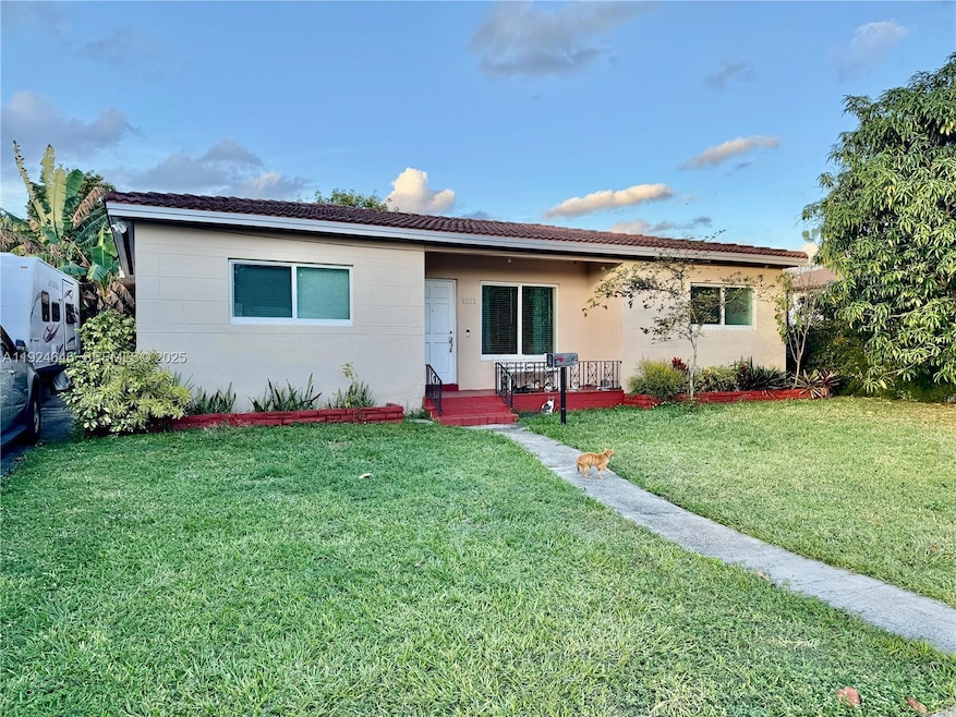 1121 NE 154th Terrace, North Miami Beach, FL 33162 - photo 1