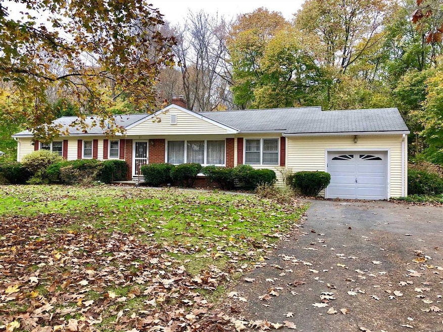 37 Sandi Dr, Poughkeepsie, NY 12603 - photo 1