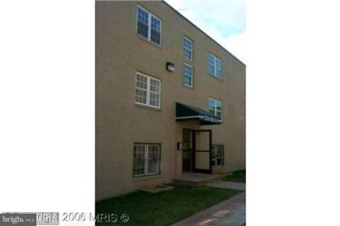 3214 8th St SE unit 6, Washington, DC 20032 - photo 1