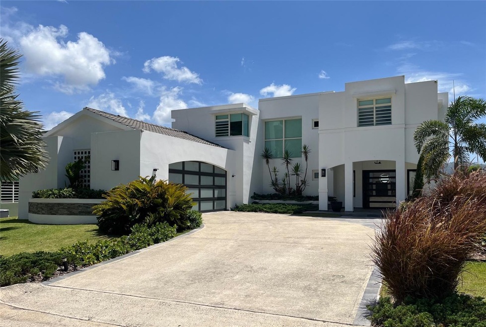 1 Alarcon unit 38, Caguas, PR 00727 - photo 1