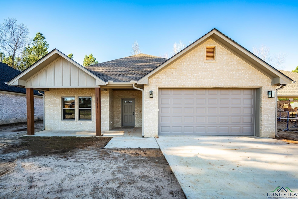 1211 Penny Ln, Kilgore, TX 75662 - photo 1