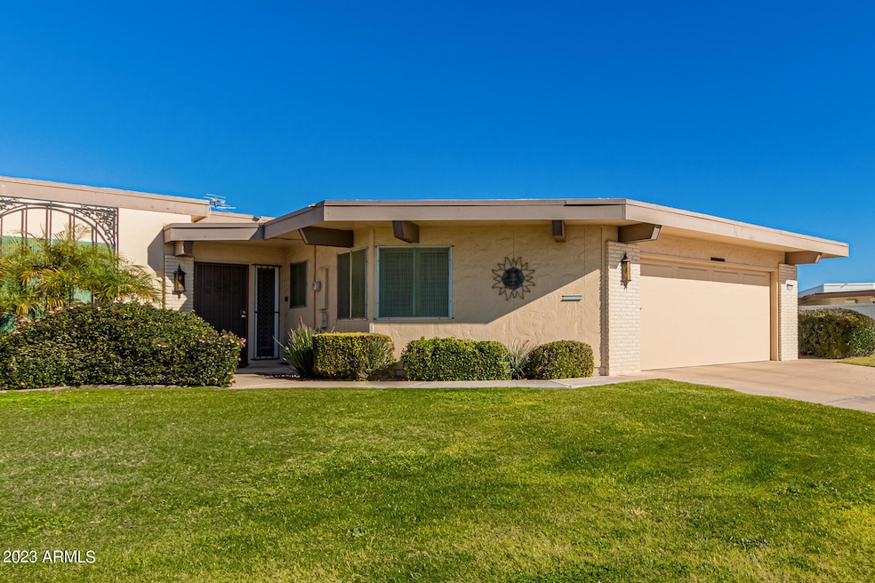 10544 W Hutton Dr, Sun City, AZ 85351 - photo 1