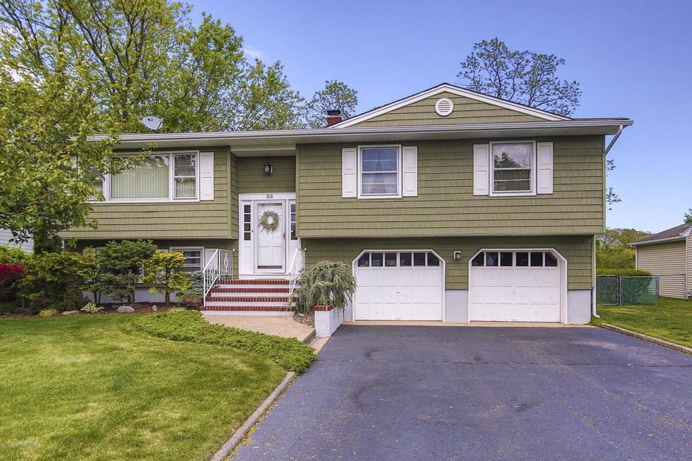 01_House Front