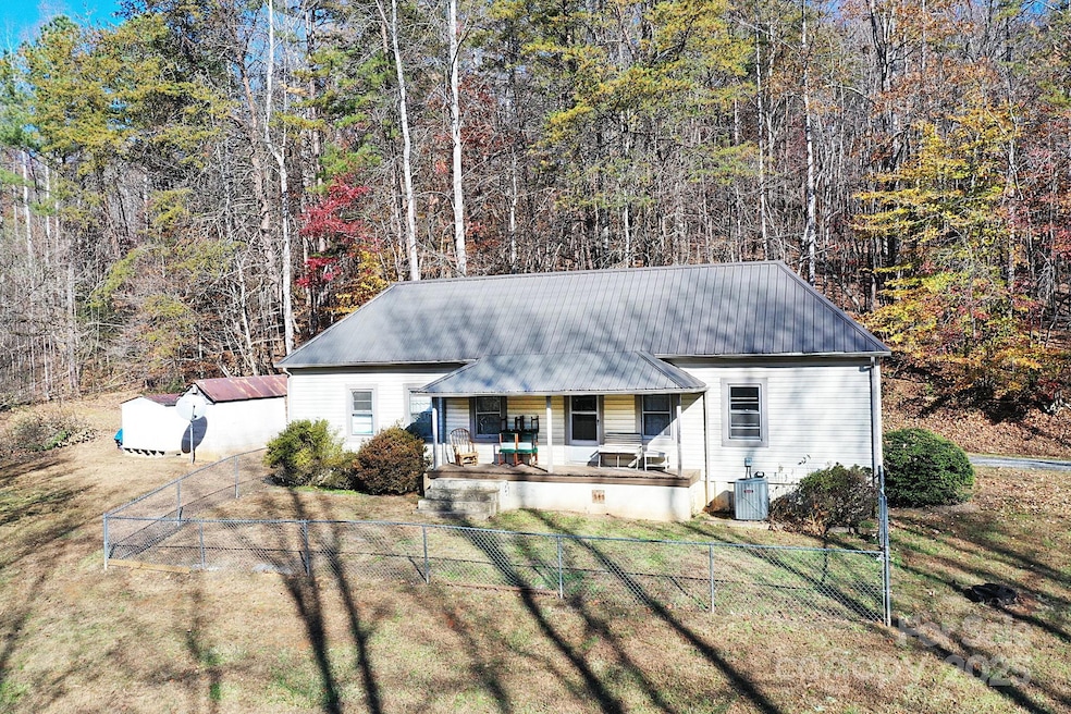 478 Foxwood Dr, Marion, NC 28752 - photo 1