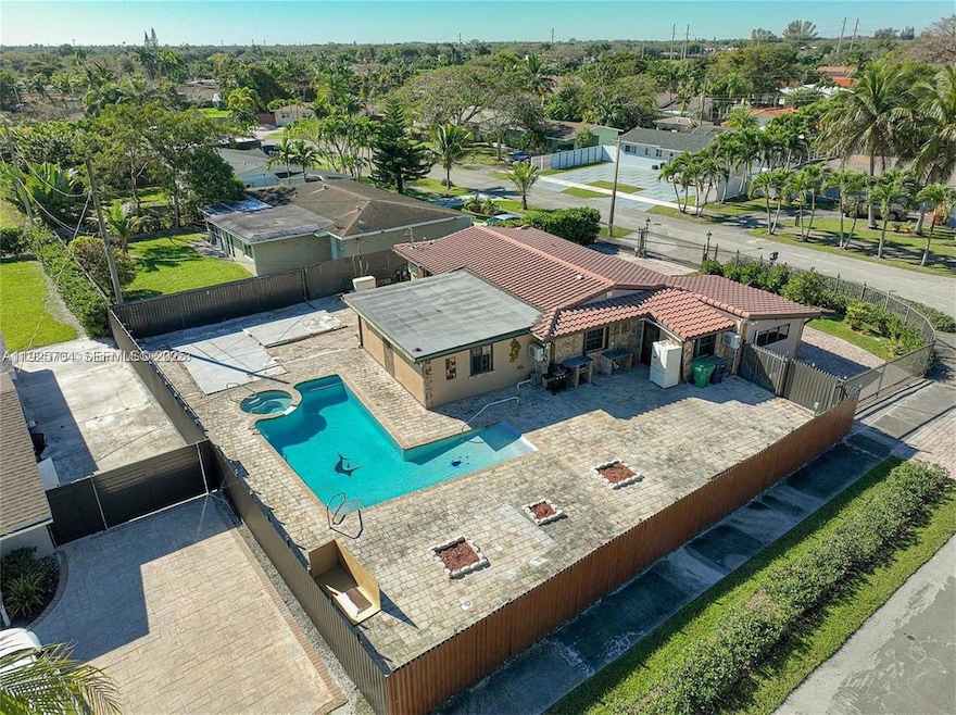 9940 SW 72nd St, Miami, FL 33173 - photo 1