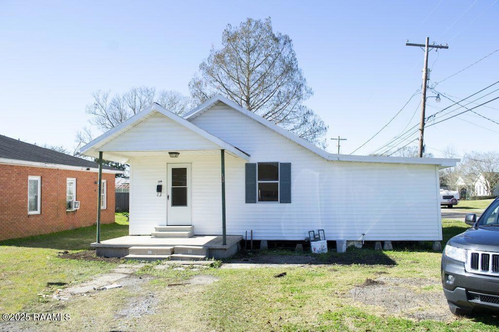 109 N Suire St, Erath, LA 70533 - photo 1