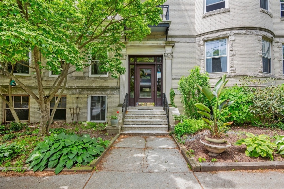 48 Kilsyth Rd unit 3, Brookline, MA 02445 - photo 1