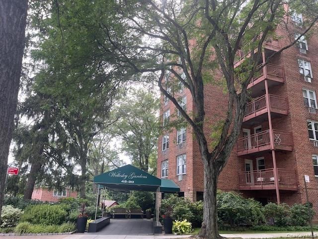 Wellesley Gardens unit 2P, Douglaston, NY 11363 - photo 1
