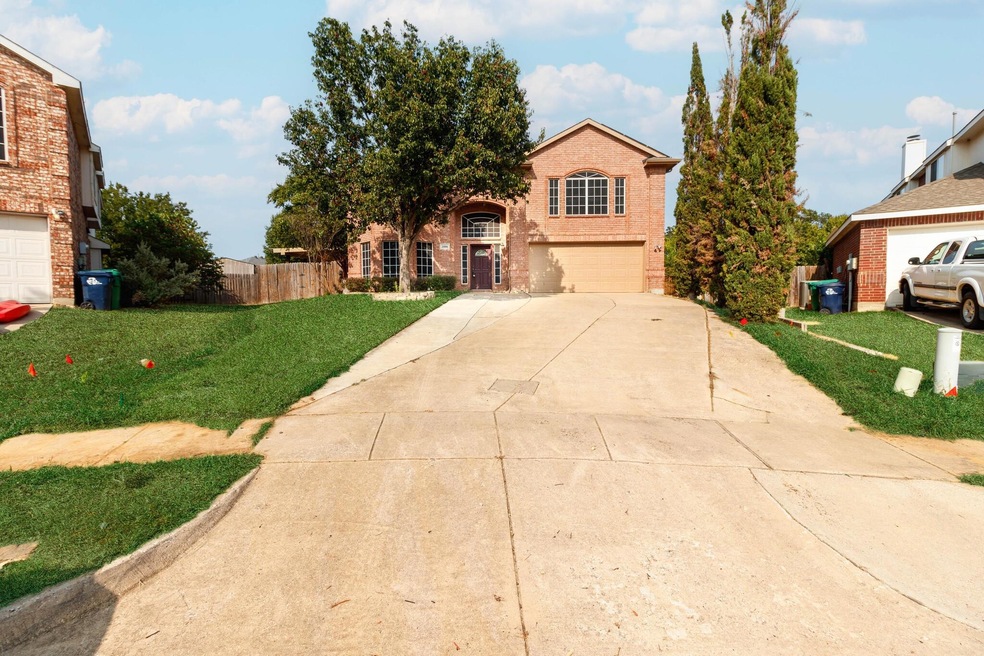 7001 Livingston Dr, Denton, TX 76210 - photo 1