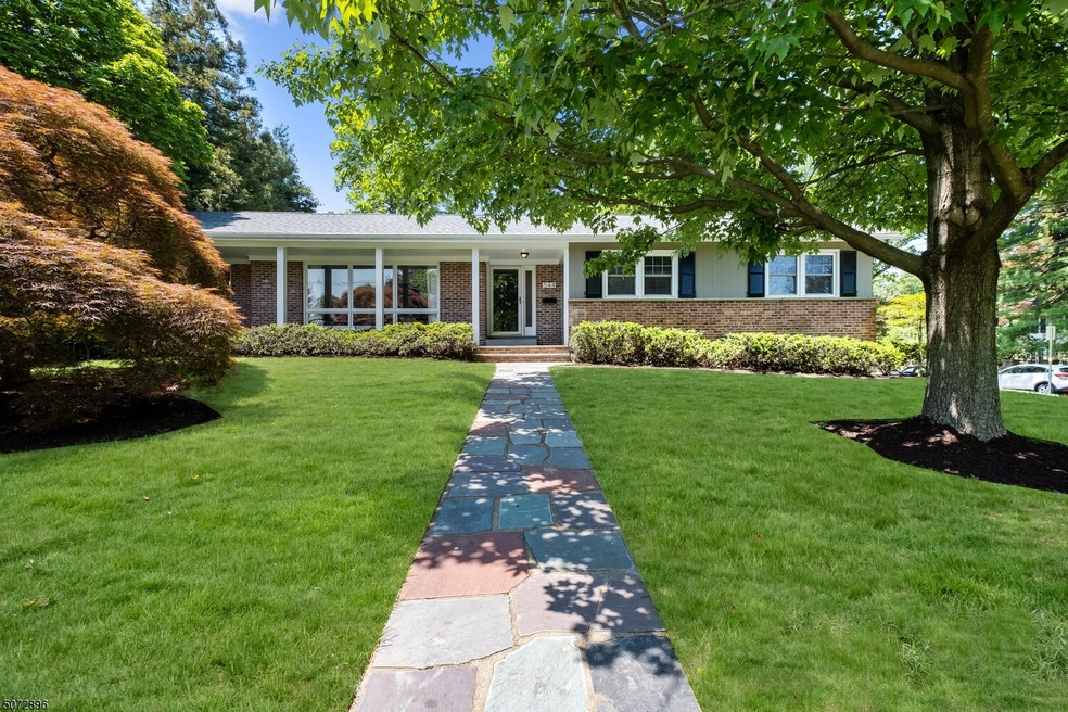 544 Park St, Montclair, NJ 07043 - photo 1