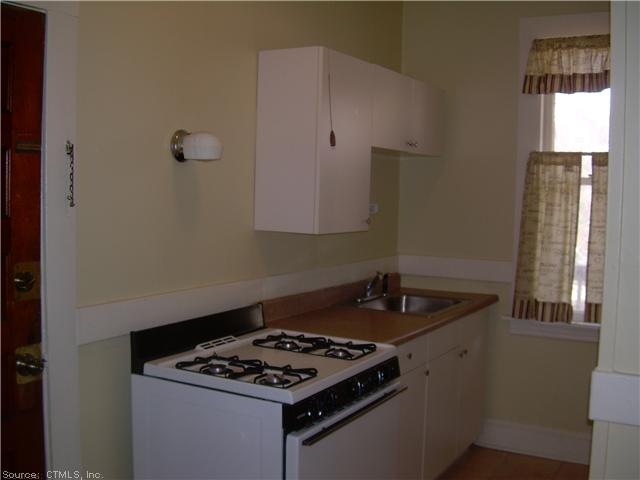 478 Prospect Ave unit 12, Hartford, CT 06105 - photo 1