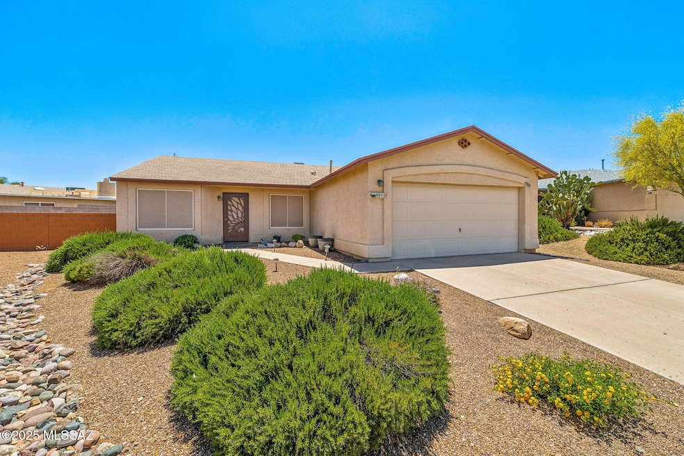1-web-or-mls-8892 E Apache Well Pl - MLS