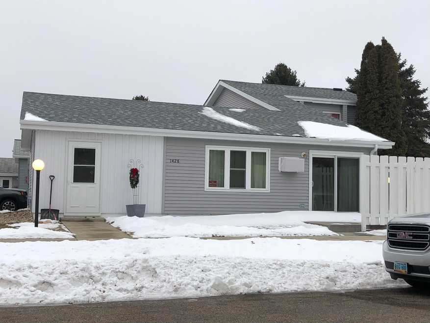 1428 9th Ave NE, Jamestown, ND 58401 - photo 1